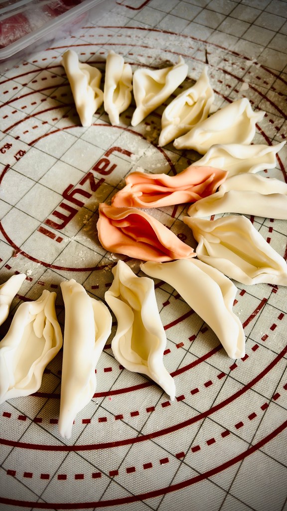 crafting fannies for lesbian bir
thday cake
