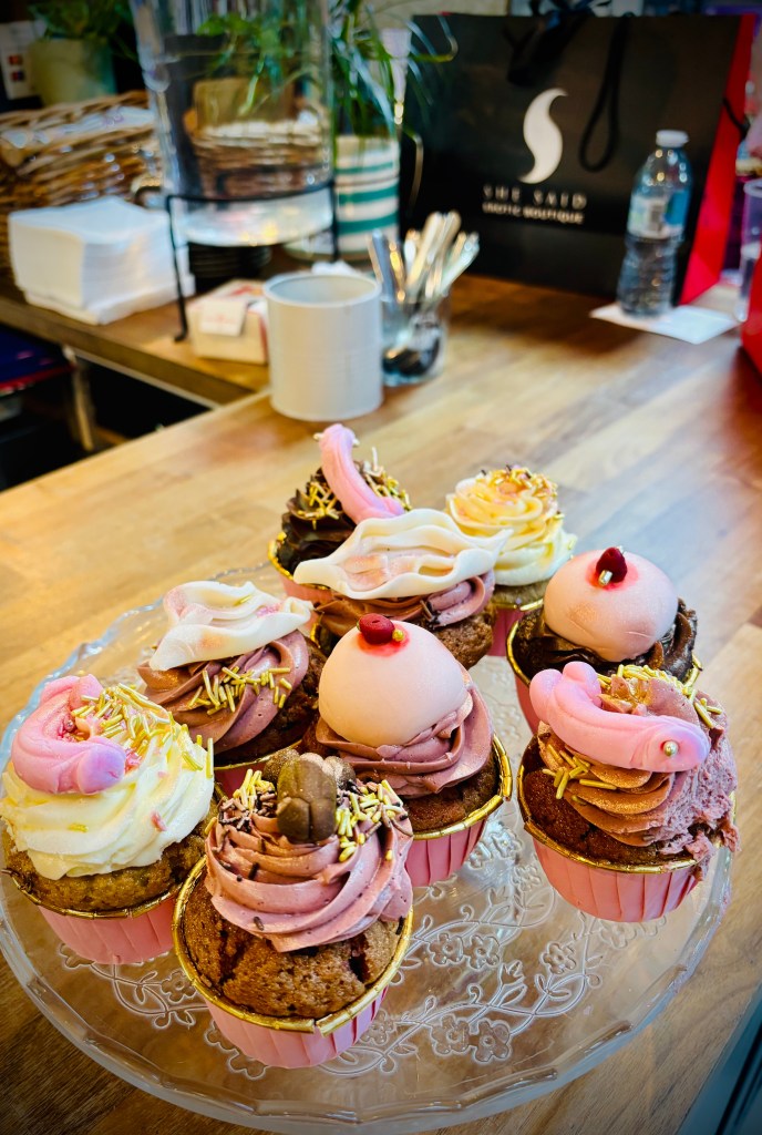 slutcakes at kink market stall