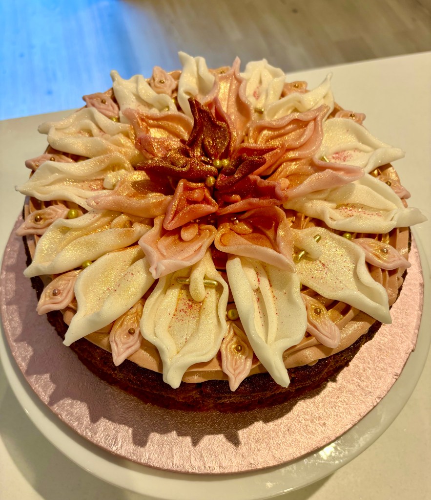 Vulva cake for lesbian birthday party brighton

